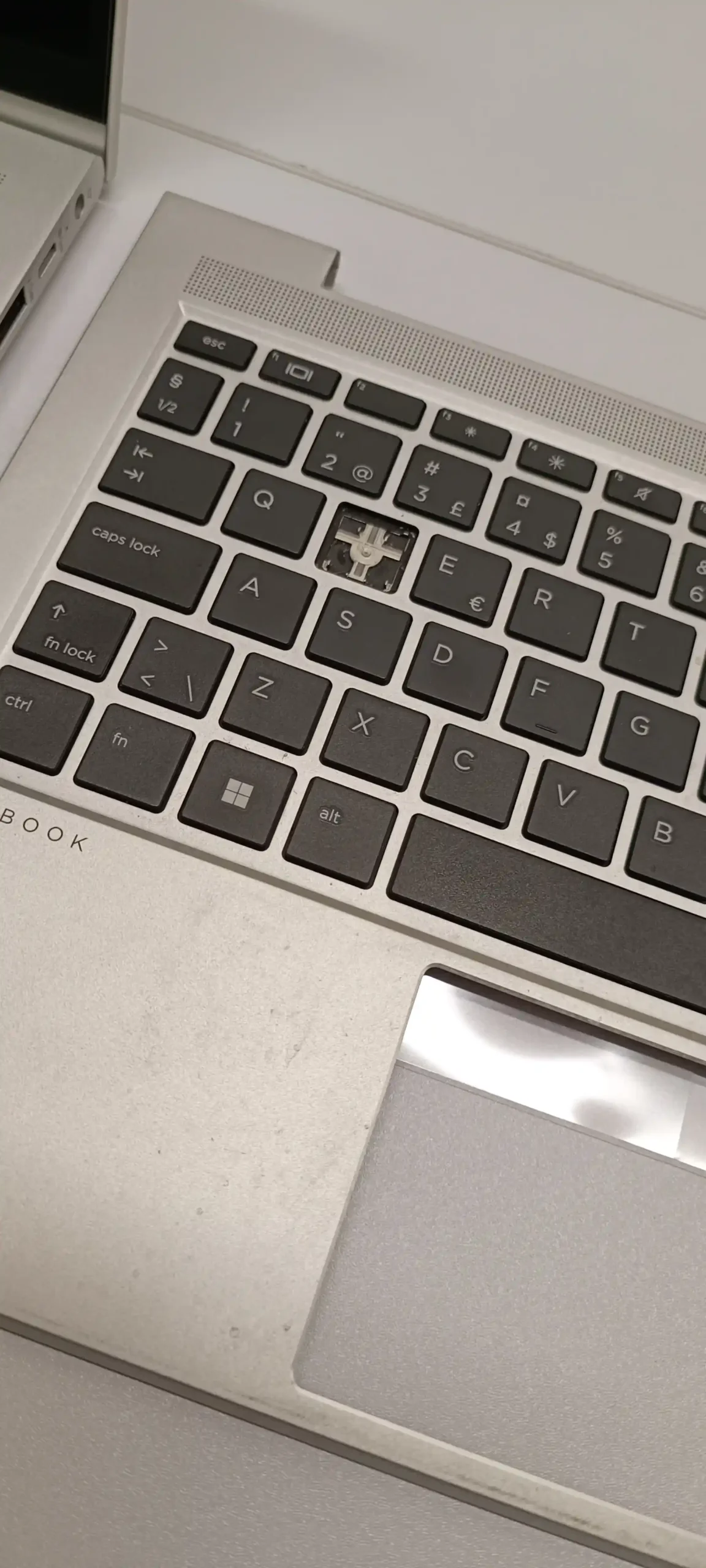 udskiftning af skærm på bærbar computer